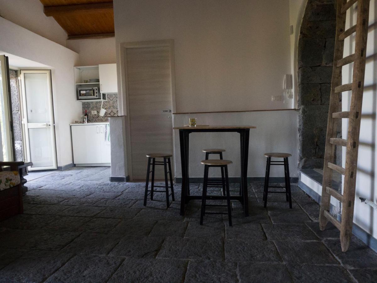 Il Palmento Di Beppe Apartment Santa Tecla Bagian luar foto